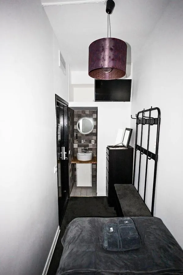 Eight Rooms Stockholm 3*,