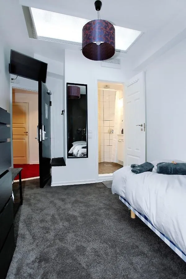 Eight Rooms Stockholm 3*,  Sverige